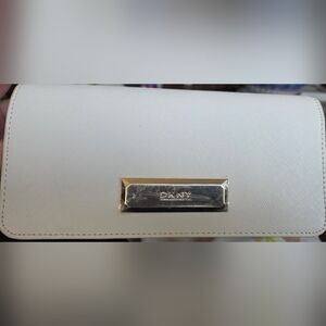 DKNY Beige and White Women's Wallet